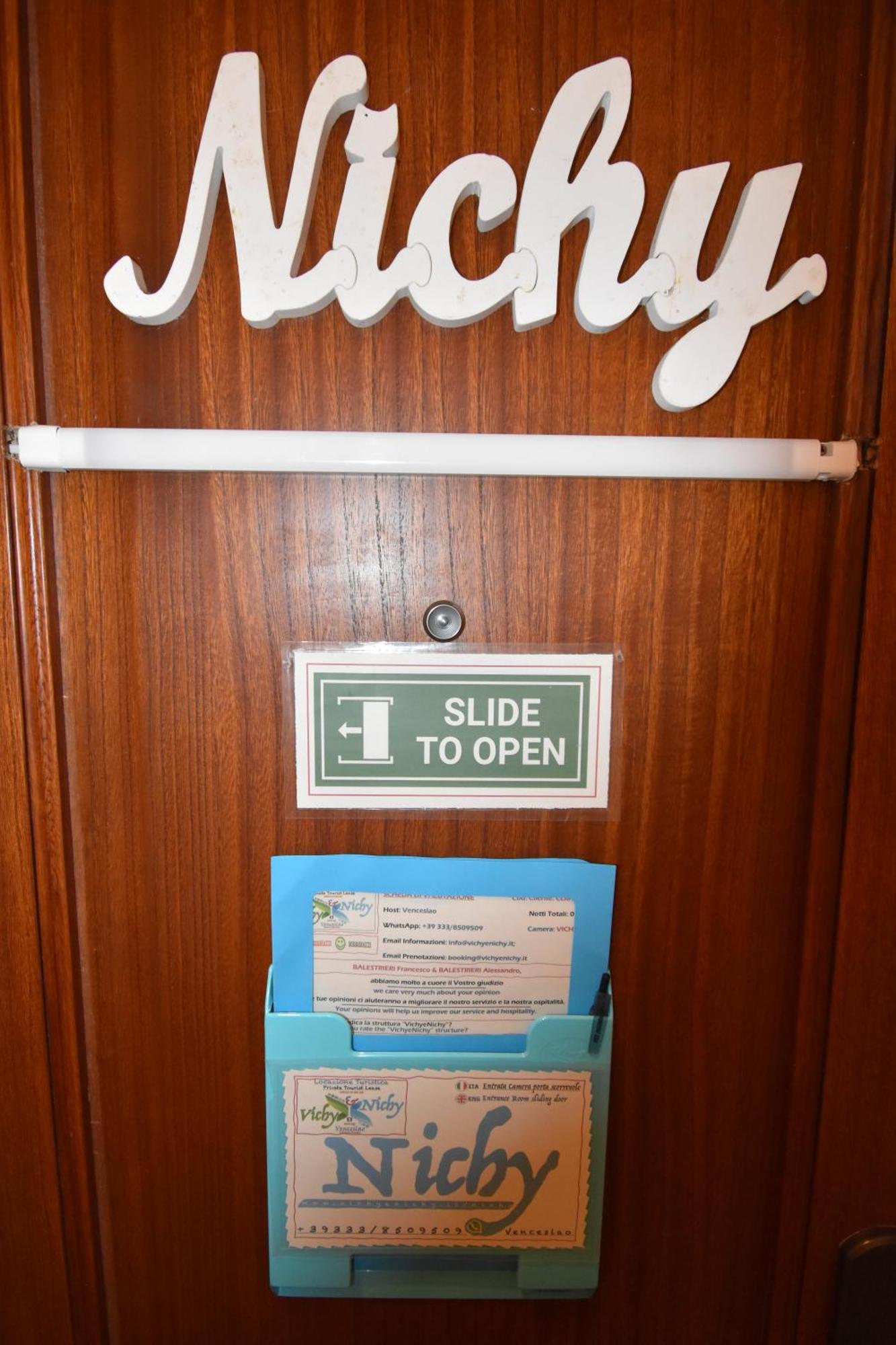 Vichyenichy Hotel Morena Екстериор снимка